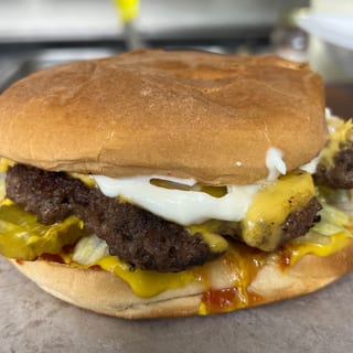 Classic Cheeseburger